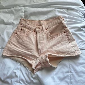 baby pink high waisted 501 levi shorts